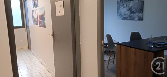 Appartement Local à louer - 3 pièces - 63 m2 - Argentre Du Plessis - 35 - BRETAGNE