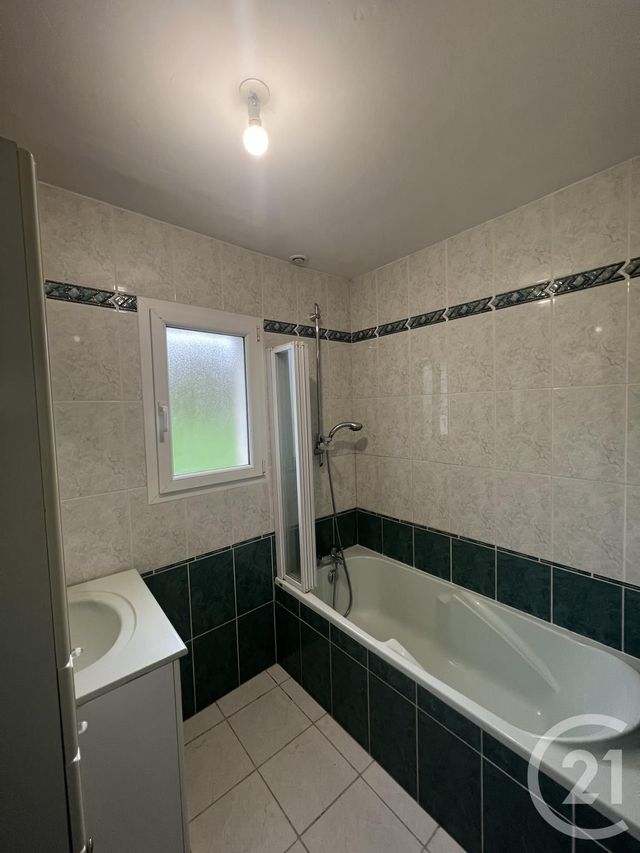 Maison à vendre - 5 pièces - 95 m2 - St Cyr Le Gravelais - 53 - PAYS-DE-LOIRE