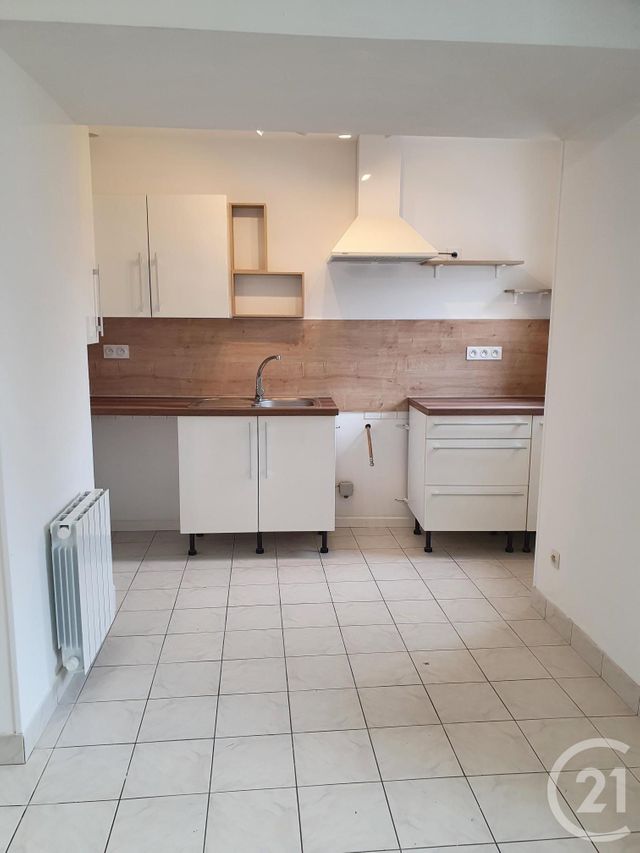 Maison &agrave; louer - 3 pi&egrave;ces - 60,98 m2 - Cornille - 35 - BRETAGNE