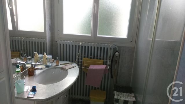 Maison &agrave; louer - 3 pi&egrave;ces - 90 m2 - Argentre Du Plessis - 35 - BRETAGNE