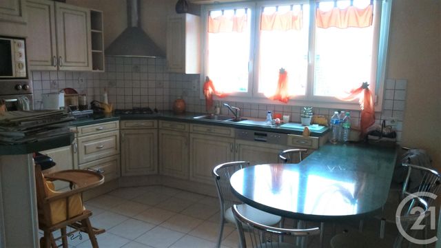 Maison &agrave; louer - 3 pi&egrave;ces - 90 m2 - Argentre Du Plessis - 35 - BRETAGNE