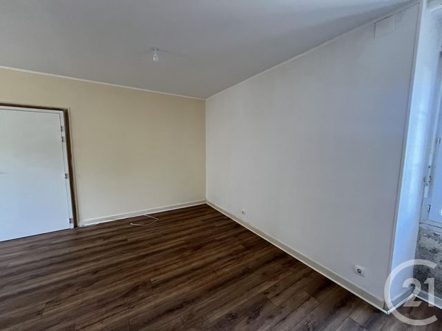 Appartement T2 &agrave; louer - 4 pi&egrave;ces - 42,15 m2 - Argentre Du Plessis - 35 - BRETAGNE