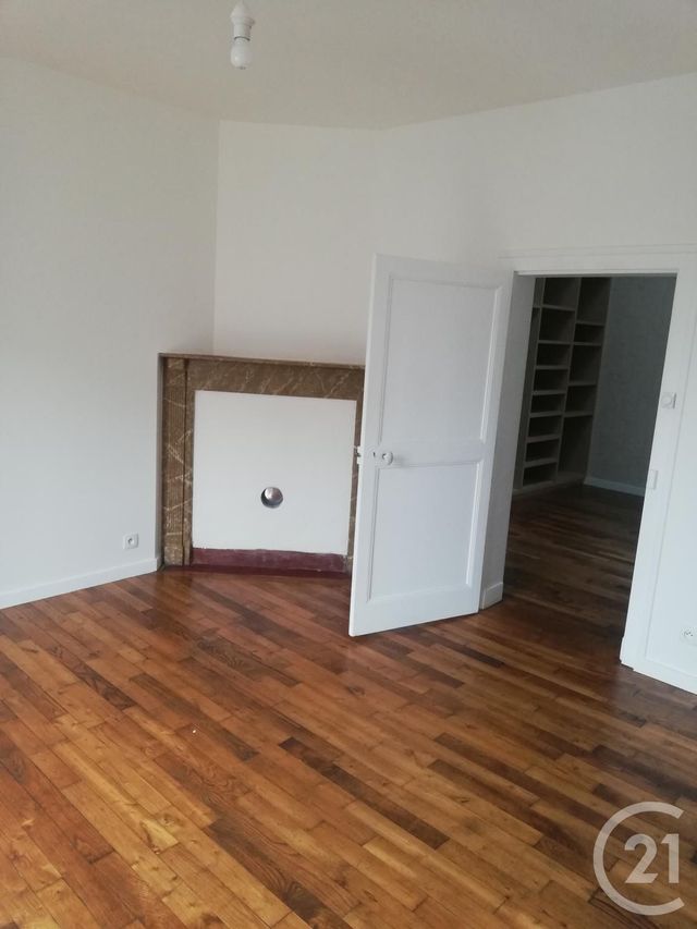 Appartement &agrave; louer - 3 pi&egrave;ces - 71 m2 - Argentre Du Plessis - 35 - BRETAGNE