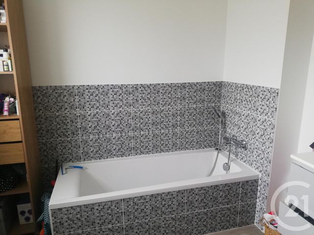 Maison &agrave; louer - 5 pi&egrave;ces - 122,53 m2 - Argentre Du Plessis - 35 - BRETAGNE