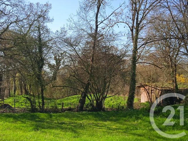 Terrain à vendre LE PERTRE