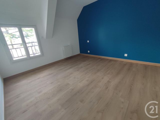 Maison &agrave; louer - 3 pi&egrave;ces - 70 m2 - Argentre Du Plessis - 35 - BRETAGNE