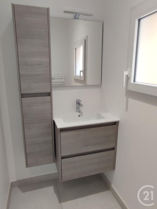 Maison &agrave; louer - 3 pi&egrave;ces - 62 m2 - Argentre Du Plessis - 35 - BRETAGNE