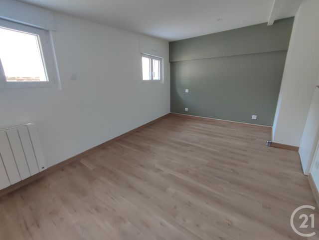 Maison &agrave; louer - 3 pi&egrave;ces - 62 m2 - Argentre Du Plessis - 35 - BRETAGNE