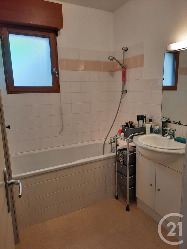 Appartement T3 &agrave; louer - 3 pi&egrave;ces - 71,44 m2 - Argentre Du Plessis - 35 - BRETAGNE