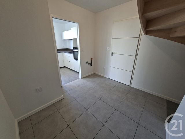 Maison &agrave; louer - 4 pi&egrave;ces - 84,60 m2 - Vitre - 35 - BRETAGNE