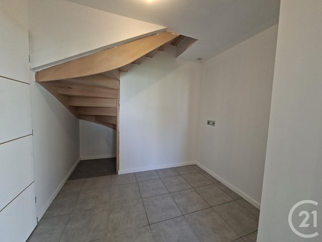 Maison &agrave; louer - 4 pi&egrave;ces - 84,60 m2 - Vitre - 35 - BRETAGNE