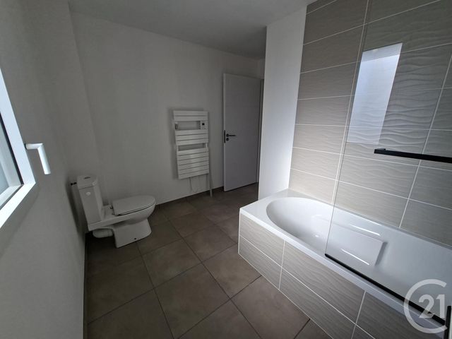 Maison &agrave; louer - 4 pi&egrave;ces - 84,60 m2 - Vitre - 35 - BRETAGNE