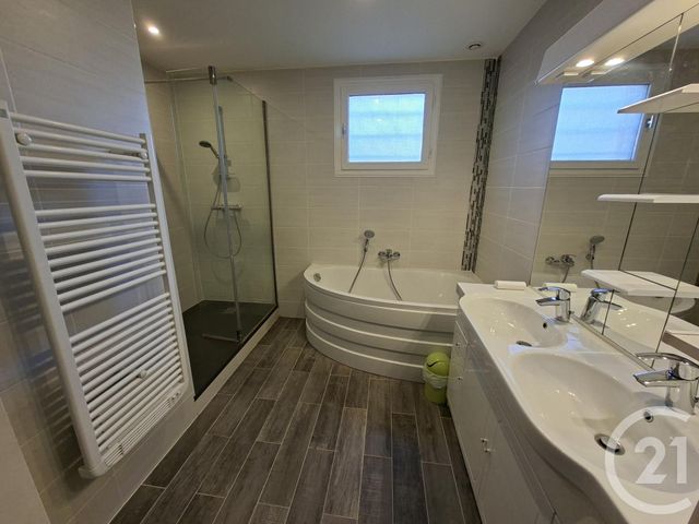 Maison &agrave; louer - 5 pi&egrave;ces - 119,38 m2 - Noyal Sur Vilaine - 35 - BRETAGNE