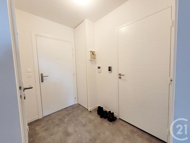 Afficher la photo en grand Appartement F2 à louer - 2 pièces - 47,49 m2 - Vitre - 35 - BRETAGNE