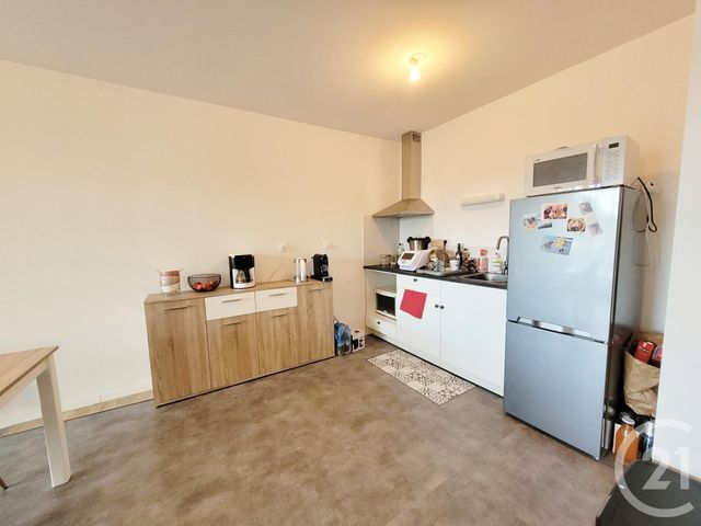 Afficher la photo en grand Appartement F2 à louer - 2 pièces - 47,49 m2 - Vitre - 35 - BRETAGNE