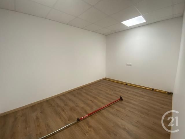 Afficher la photo en grand Appartement Local à louer - 1 pièce - 200 m2 - Vitre - 35 - BRETAGNE