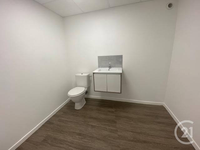 Afficher la photo en grand Appartement Local à louer - 1 pièce - 200 m2 - Vitre - 35 - BRETAGNE