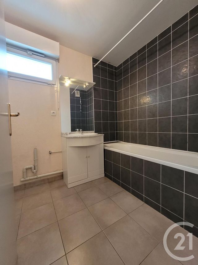 Appartement F3 &agrave; louer - 3 pi&egrave;ces - 60,90 m2 - Etrelles - 35 - BRETAGNE