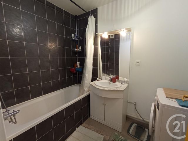 Appartement &agrave; louer - 3 pi&egrave;ces - 61,95 m2 - Etrelles - 35 - BRETAGNE