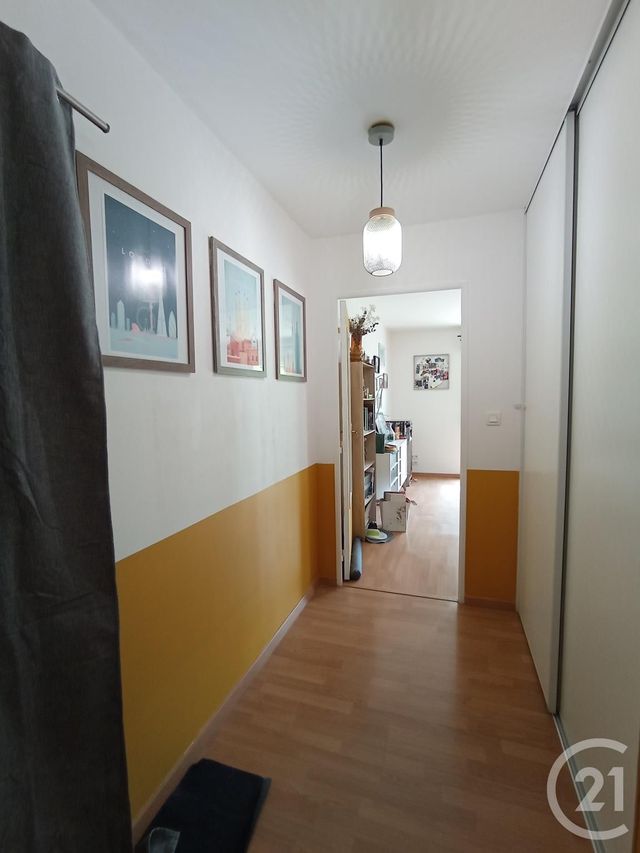 Appartement &agrave; louer - 3 pi&egrave;ces - 61,95 m2 - Etrelles - 35 - BRETAGNE