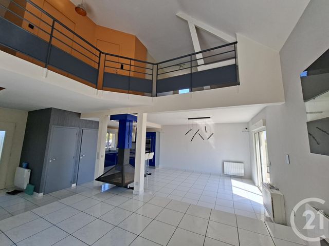 Maison &agrave; louer - 4 pi&egrave;ces - 121,50 m2 - Erbree - 35 - BRETAGNE