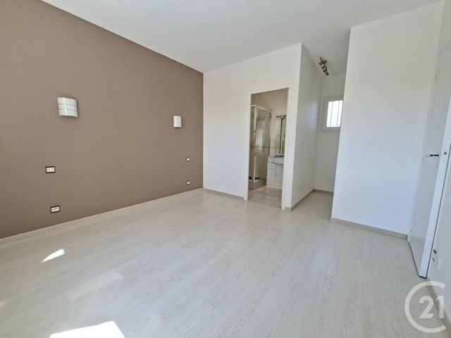 Maison &agrave; louer - 4 pi&egrave;ces - 121,50 m2 - Erbree - 35 - BRETAGNE