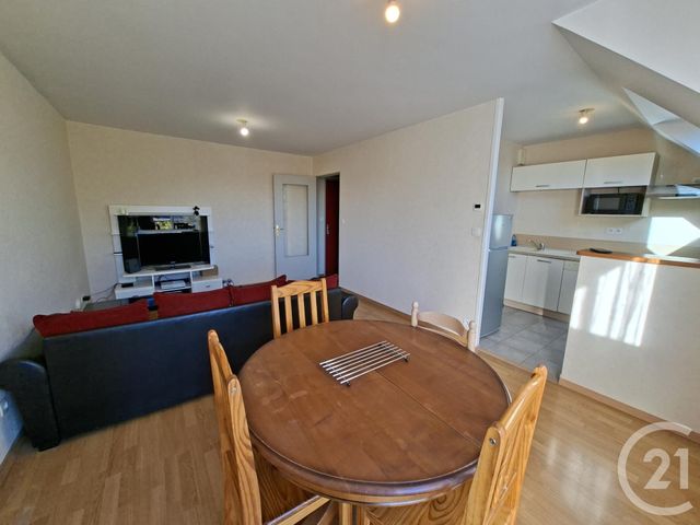 Appartement &agrave; louer - 3 pi&egrave;ces - 61,60 m2 - Etrelles - 35 - BRETAGNE