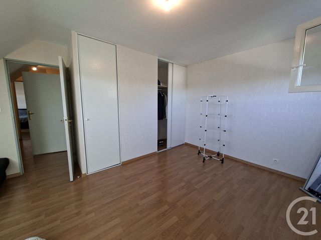 Appartement &agrave; louer - 3 pi&egrave;ces - 61,60 m2 - Etrelles - 35 - BRETAGNE