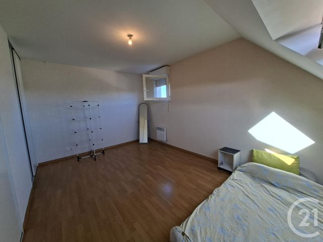 Appartement &agrave; louer - 3 pi&egrave;ces - 61,60 m2 - Etrelles - 35 - BRETAGNE