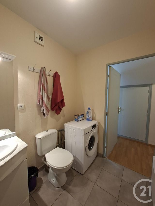 Appartement &agrave; louer - 3 pi&egrave;ces - 61,60 m2 - Etrelles - 35 - BRETAGNE
