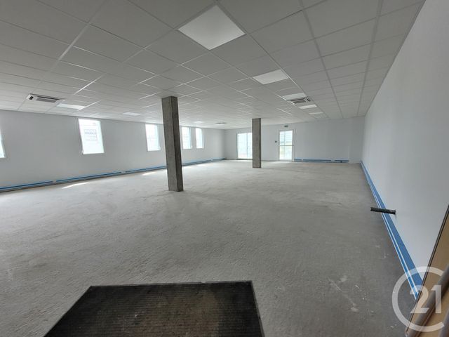 Appartement Local à louer - 1 pièce - 137 m2 - Vitre - 35 - BRETAGNE